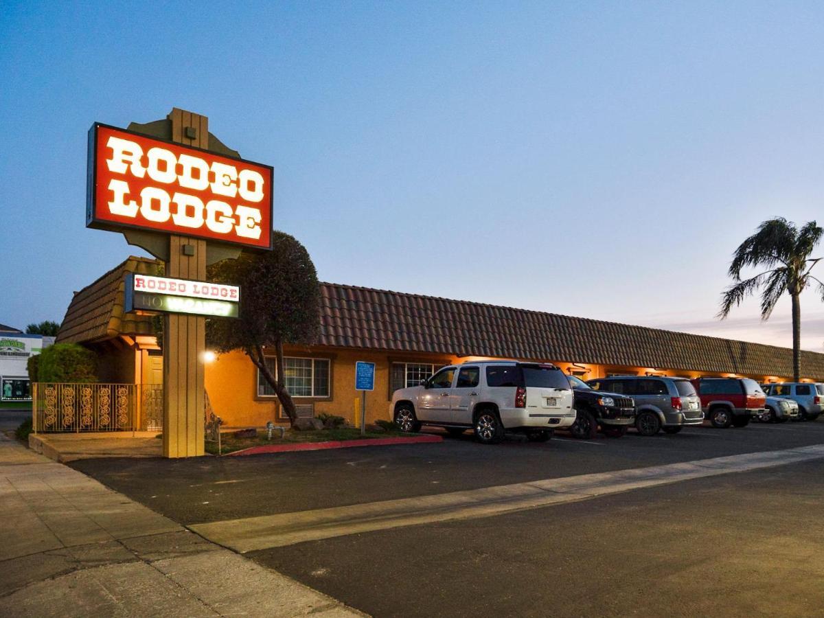 Rodeo Lodge Кловис Экстерьер фото