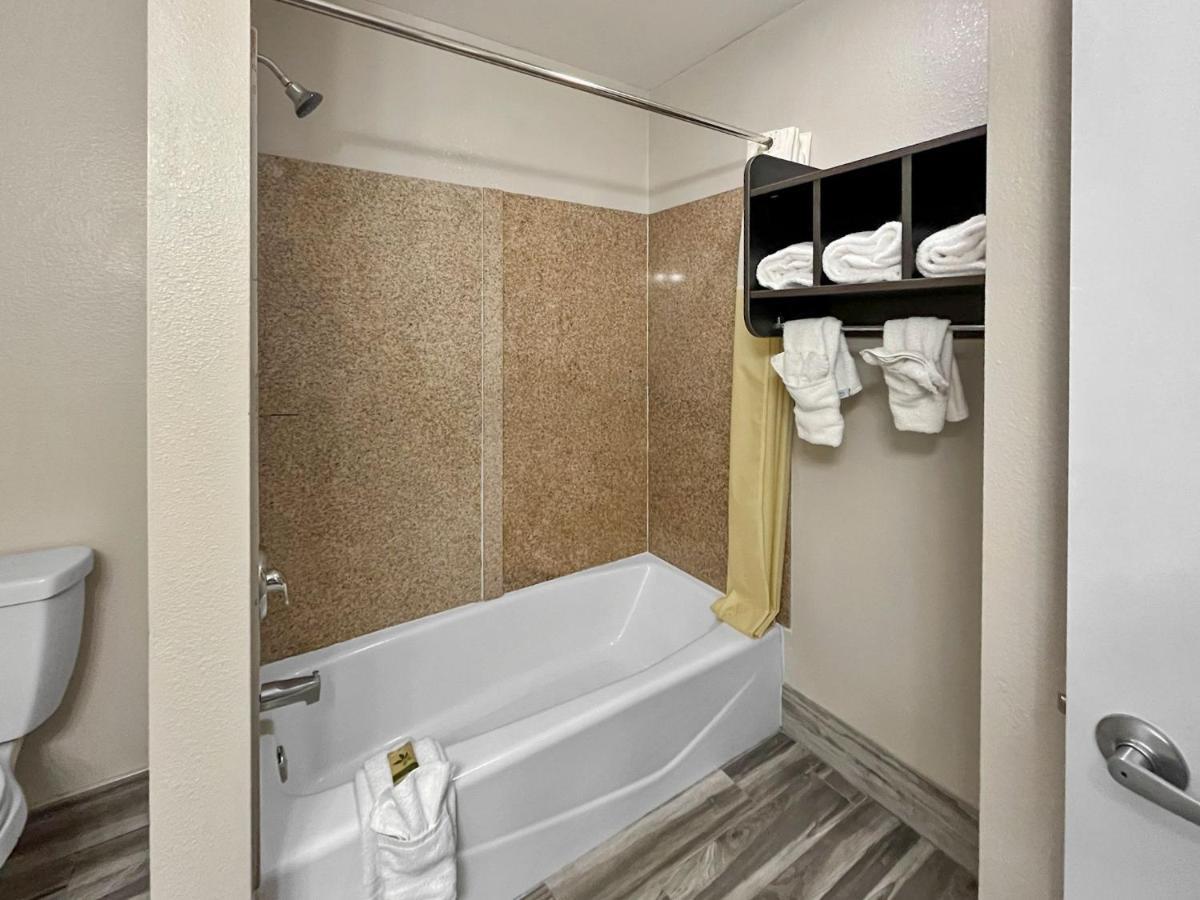 Rodeo Lodge Кловис Экстерьер фото