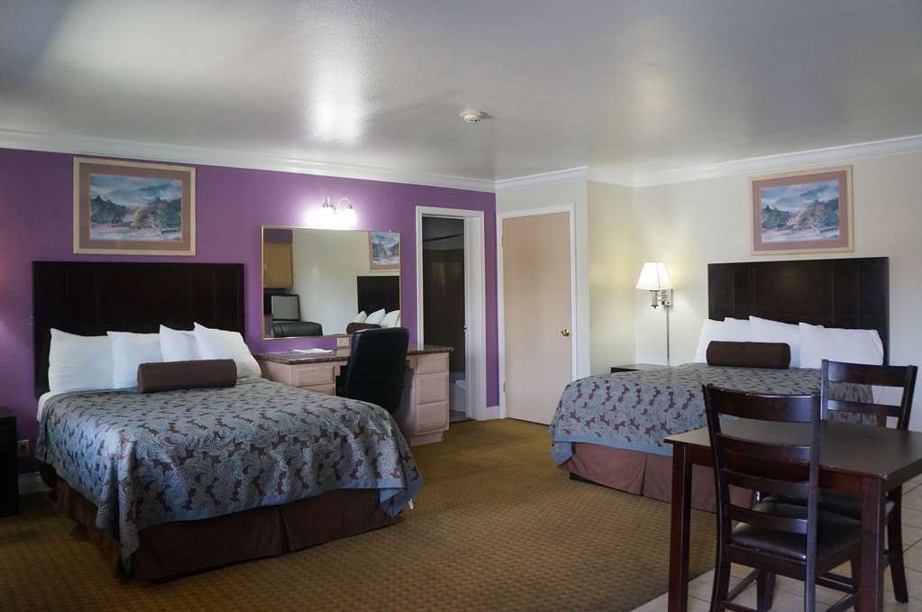 Rodeo Lodge Кловис Номер фото