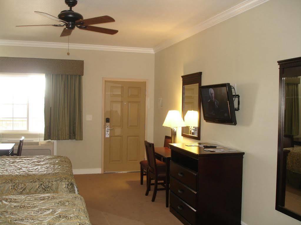 Rodeo Lodge Кловис Экстерьер фото