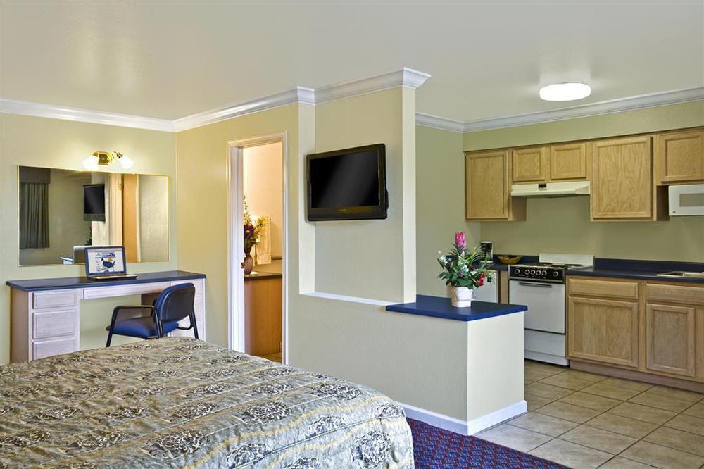 Rodeo Lodge Кловис Номер фото