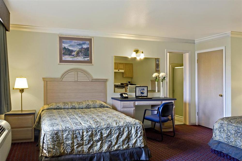 Rodeo Lodge Кловис Номер фото